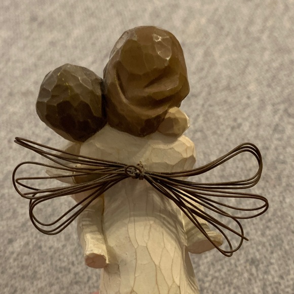 Willow Tree Angels Embrace Figurine - Cream and Brown - Picture 6 of 8